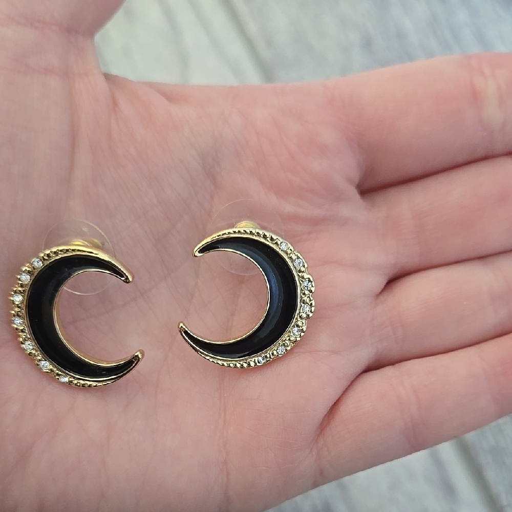NWOT Black and Gold Crescent Earrings